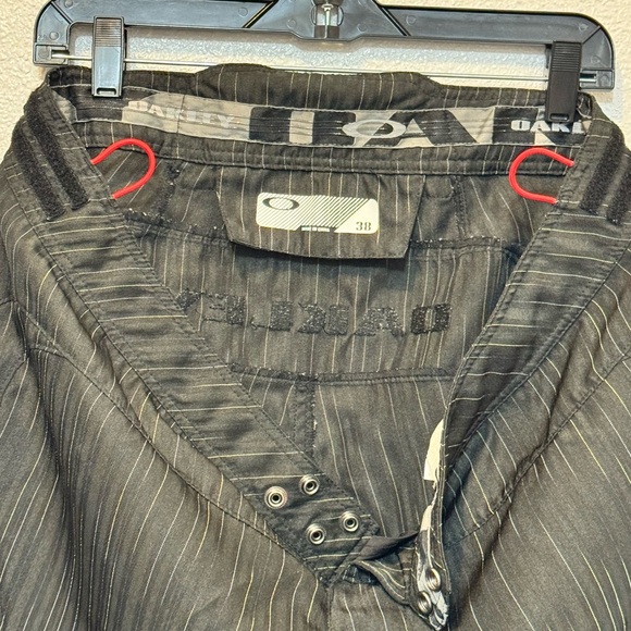 Oakley Black Pinstripe Cycling Bark Shorts Men’s 38 - Picture 7 of 15